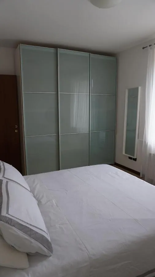Apartment Appartamento A Verona E Parcheggio Nella Proprieta Italy