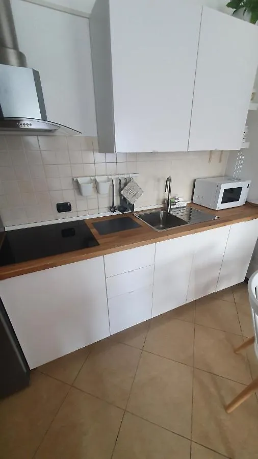 Apartment Appartamento A Verona E Parcheggio Nella Proprieta
